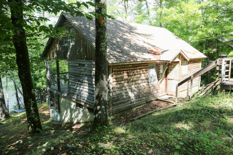 814 Form, Function & Fun on Flying Pond Maine Cabin Masters