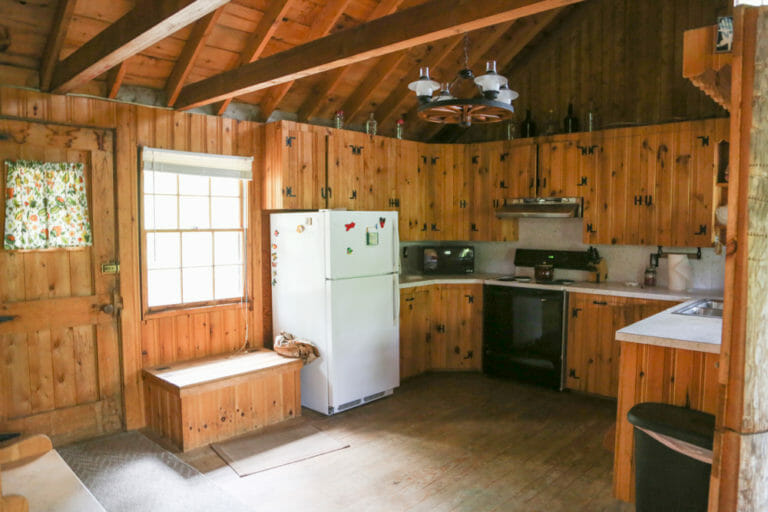 814 Form, Function & Fun on Flying Pond Maine Cabin Masters