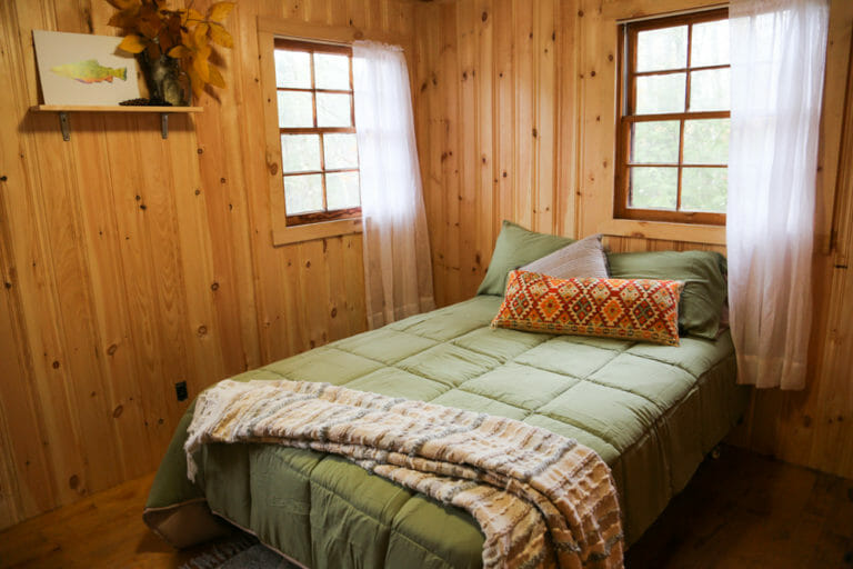 814 Form, Function & Fun on Flying Pond Maine Cabin Masters